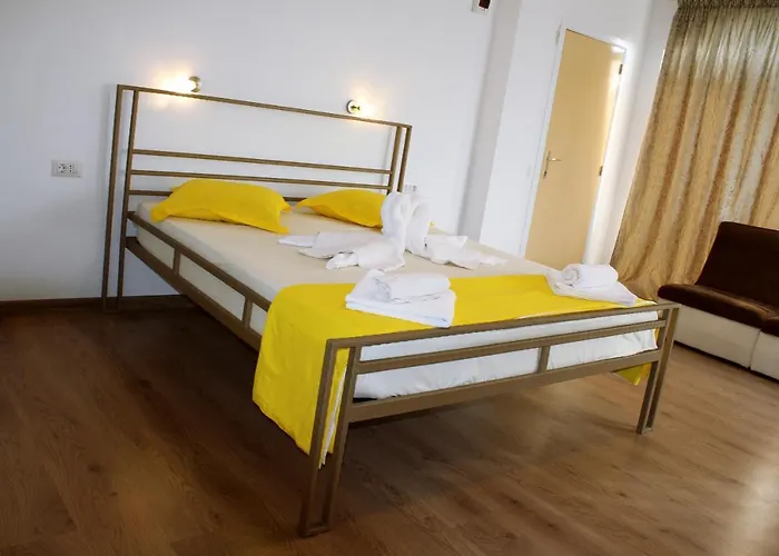 Гостевой дом Pensiunea Vreau Un Dan Костинешти